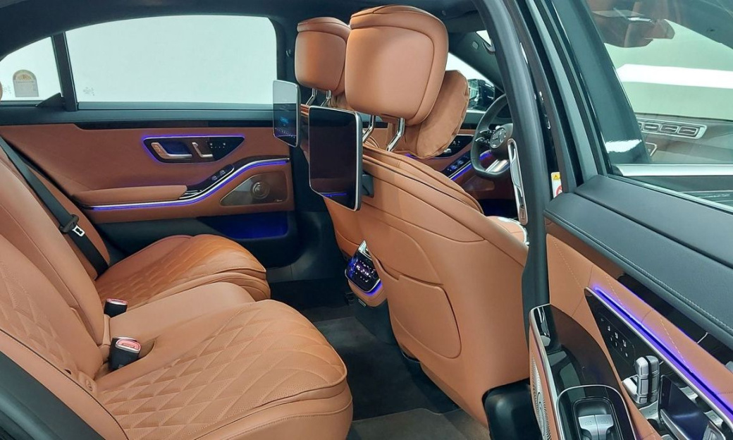 Mercedes-Benz S-Class S500 4MATIC, 2026