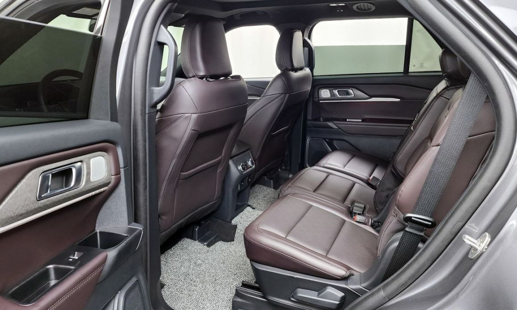 Ford Explorer 2.3 Platinum 4WD, 2025
