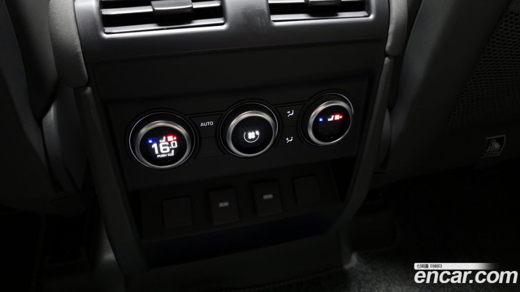 Land Rover Defender 110 P300 X-Dynamic SE, 2023