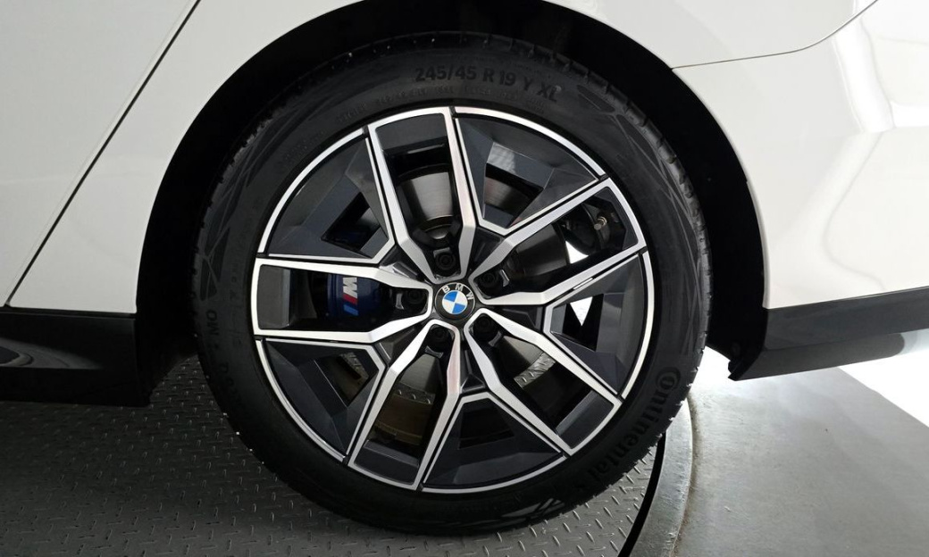 BMW 5-Series 520i M Sport, 2024