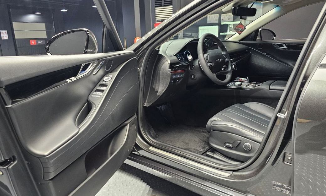 Genesis G80 Gasoline 2.5 Turbo 2WD, 2024