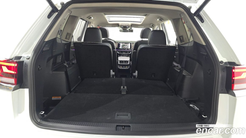 Volkswagen Atlas 2.0 TSI R-LINE 6-Seater, 2025