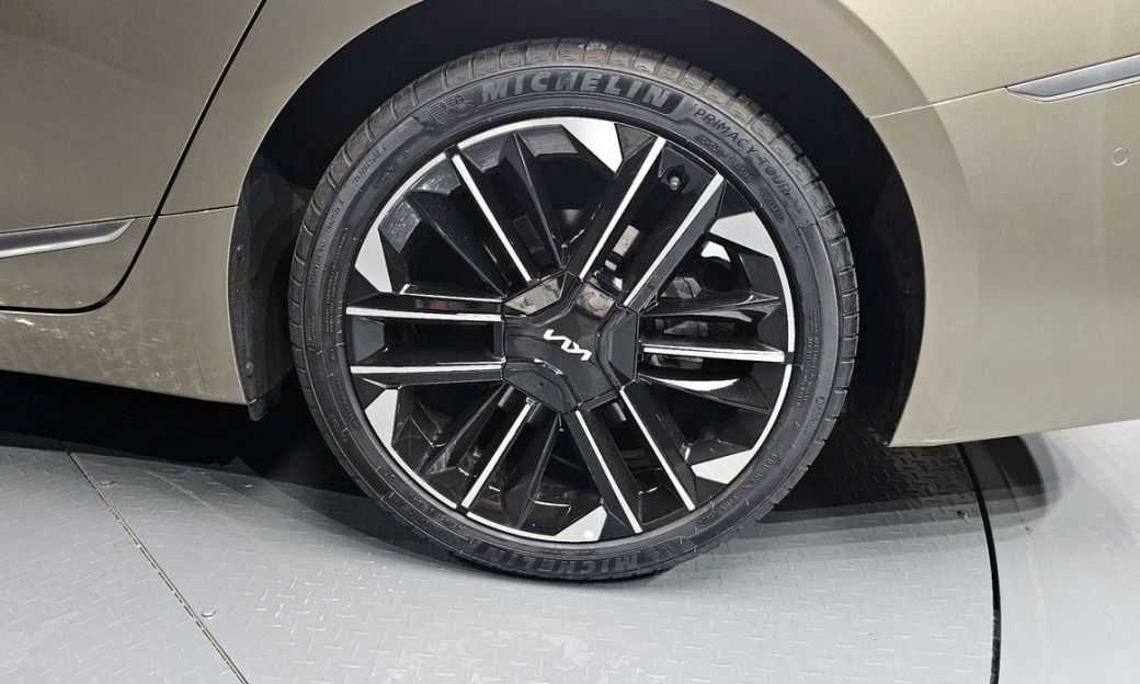 Kia K8 2.5 Gasoline 2WD, 2025