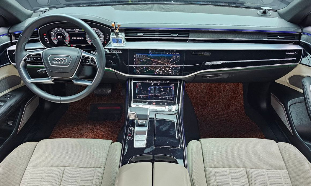 Audi A8 55 TFSI Quattro Premium LWB, 2022