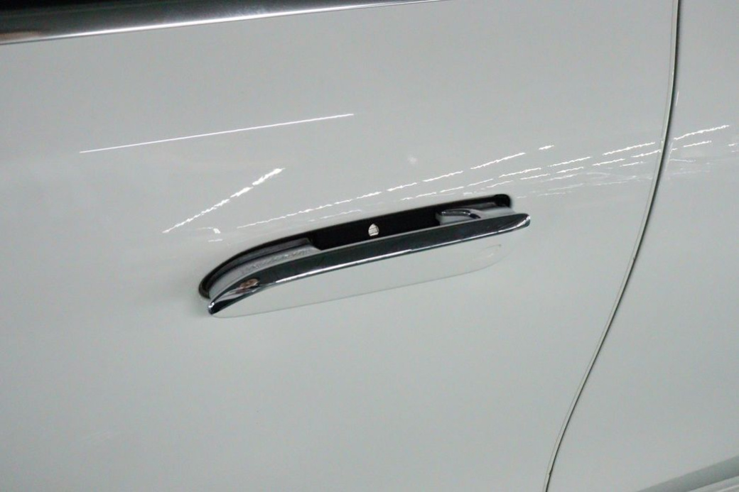 Mercedes-Benz E-Class E200 Avantgarde, 2024