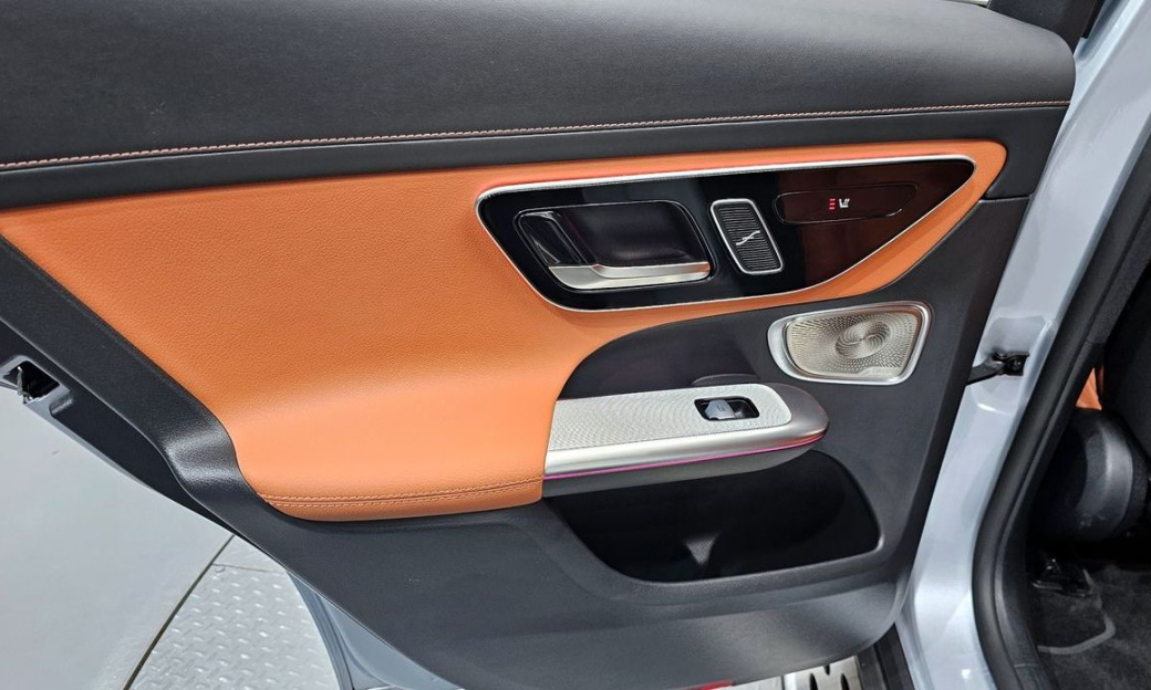 Mercedes-Benz GLC-Class GLC 300 4MATIC Avantgarde, 2025