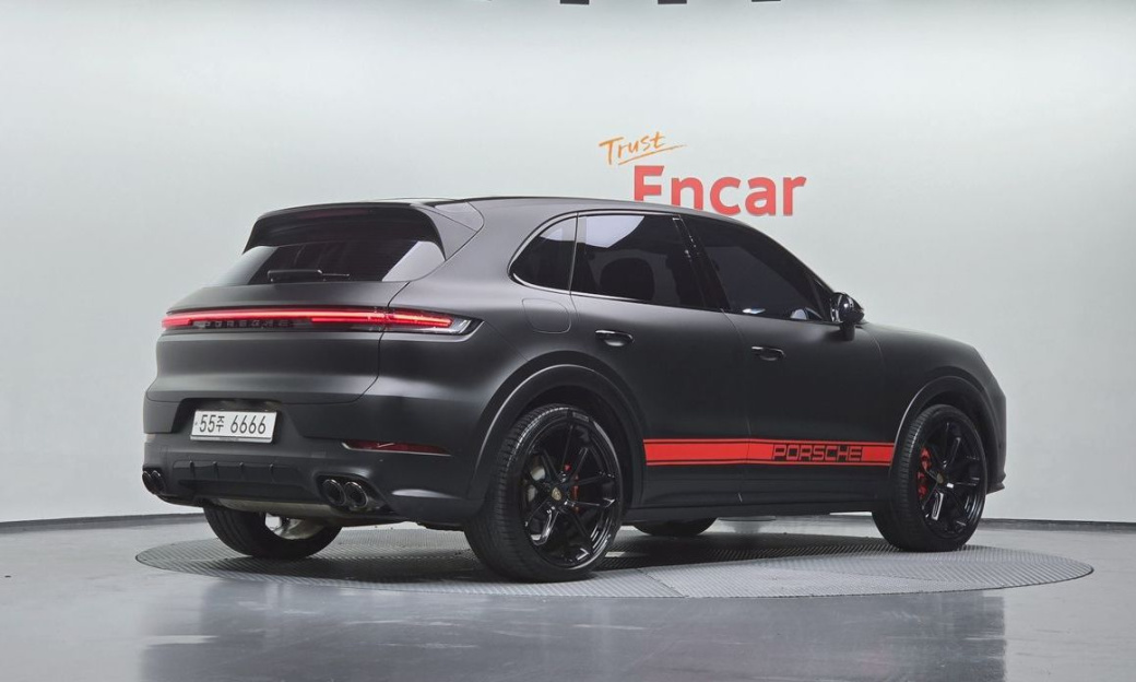 Porsche Cayenne 3.0, 2024