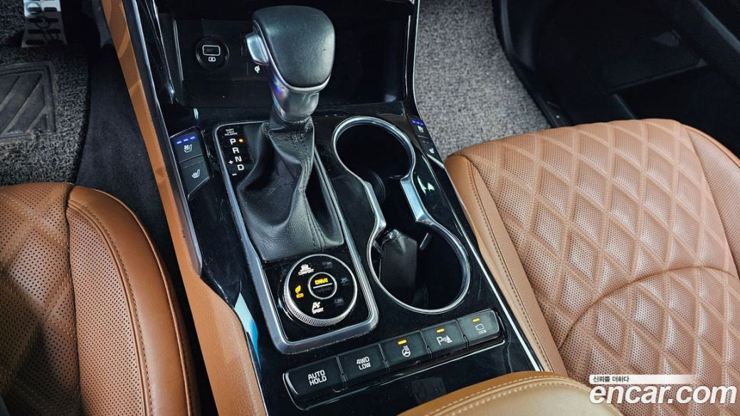 Kia Mohave Diesel 3.0 4WD 6-Seater, 2023