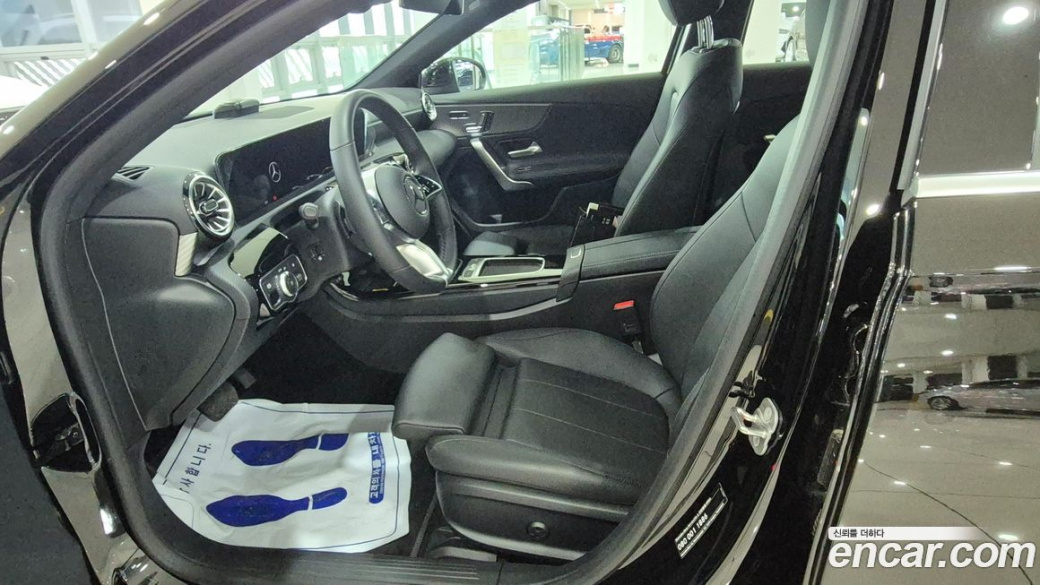 Mercedes-Benz A-Class A220 Hatchback, 2024