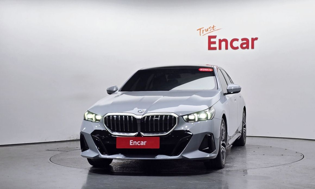 BMW 5-Series 520i M Sport, 2025