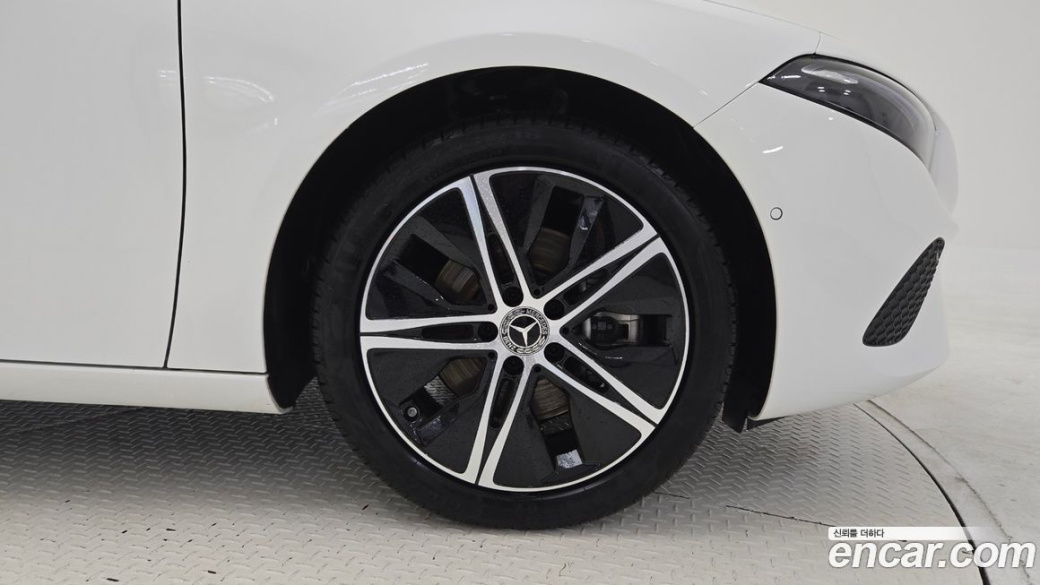 Mercedes-Benz A-Class A220 Sedan, 2026