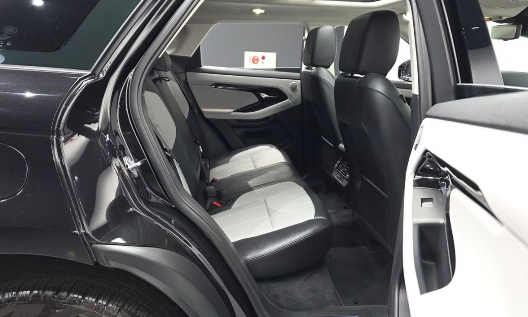 Land Rover Range Rover Evoque P250 Dynamic SE, 2025