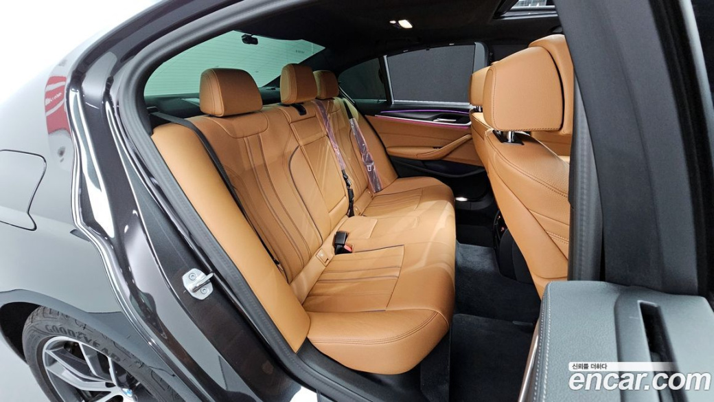 BMW 5-Series 520i M Sport, 2023