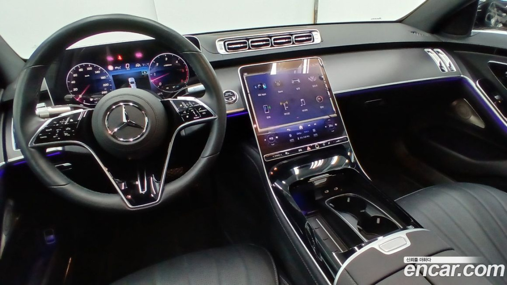 Mercedes-Benz S-Class S350 d 4MATIC, 2025