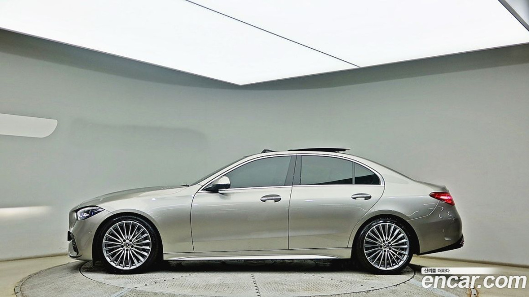 Mercedes-Benz C-Class C300 4MATIC AMG Line, 2023
