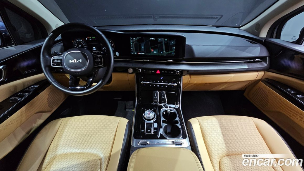 Kia Carnival 7-Seater Signature, 2023