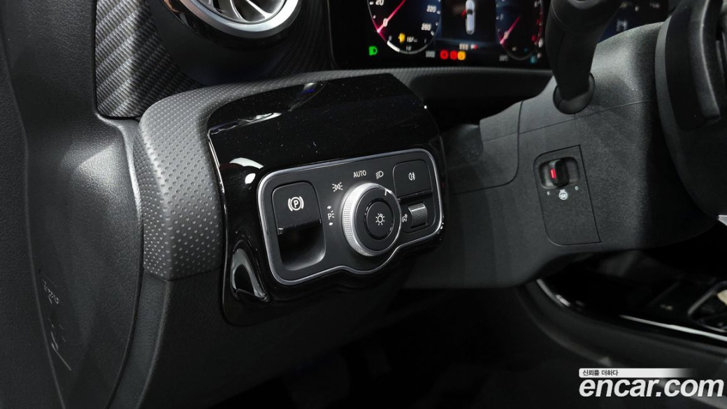 Mercedes-Benz A-Class A220 Hatchback, 2024