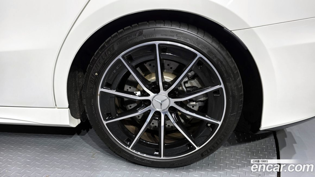 Mercedes-Benz A-Class AMG A35 4MATIC Sedan, 2024
