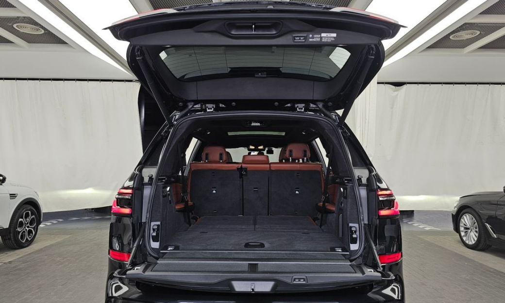 BMW X7 xDrive 40d M Sport 7 STR, 2025
