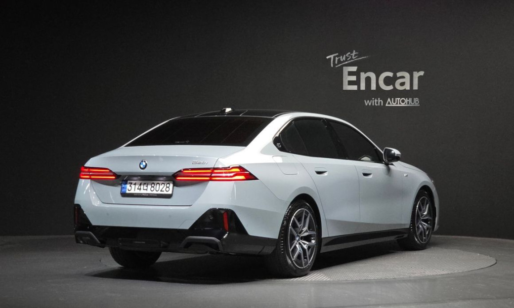 BMW 5-Series 520i M Sport, 2024