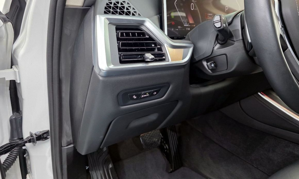 BMW X5 xDrive 40i xLine, 2025