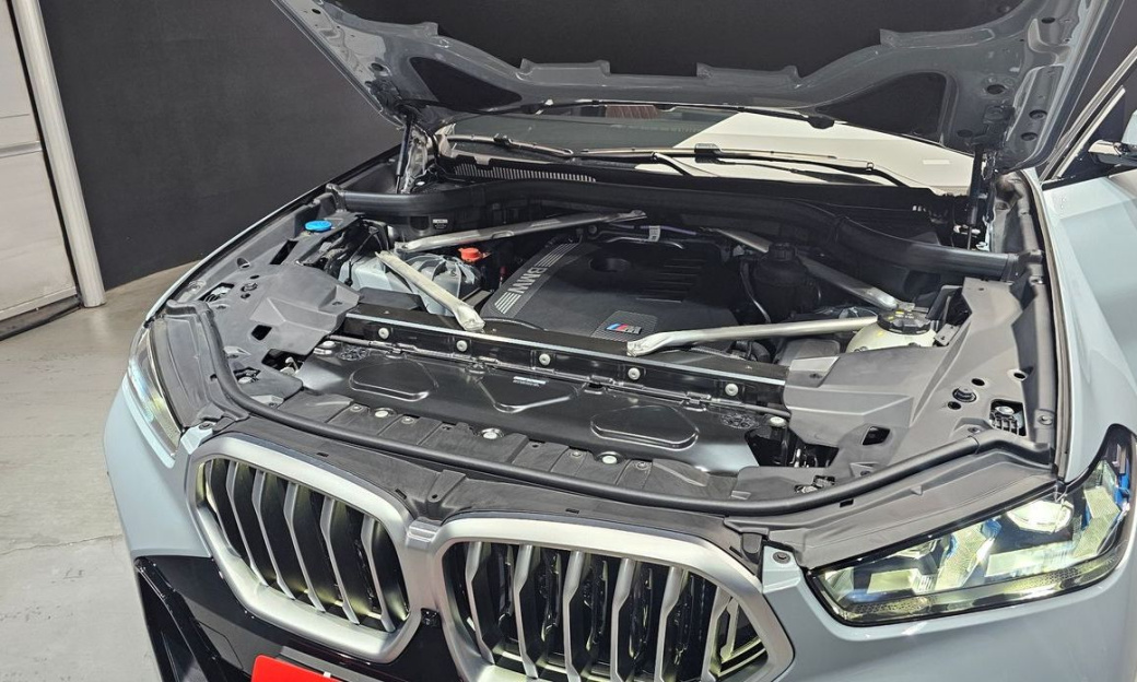 BMW X6 xDrive40i M Sport, 2025