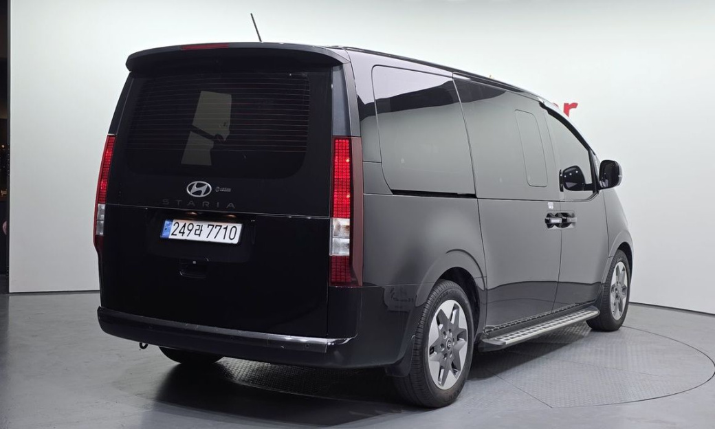 Hyundai Staria Tourer 9-Seater, 2025