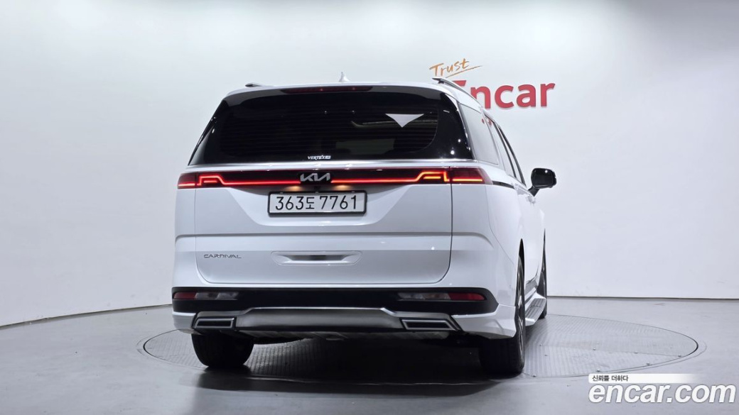Kia Carnival 9-Seater Signature, 2022
