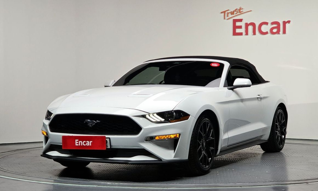 Ford Mustang Convertible, 2022