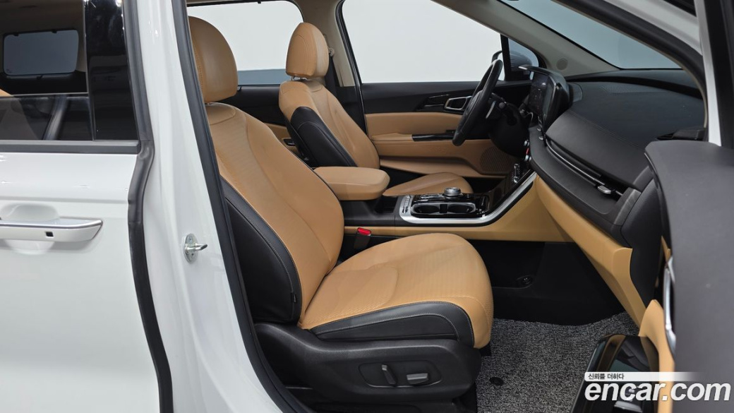 Kia Carnival 9-Seater Noblesse, 2023