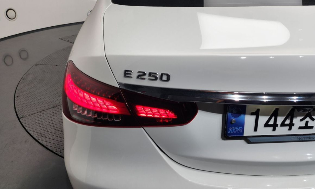 Mercedes-Benz E-Class E250 Avantgarde, 2023