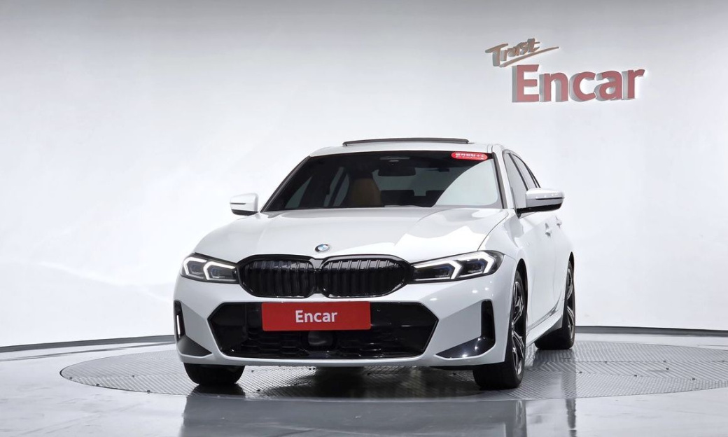 BMW 3-Series 320i M Sport, 2023