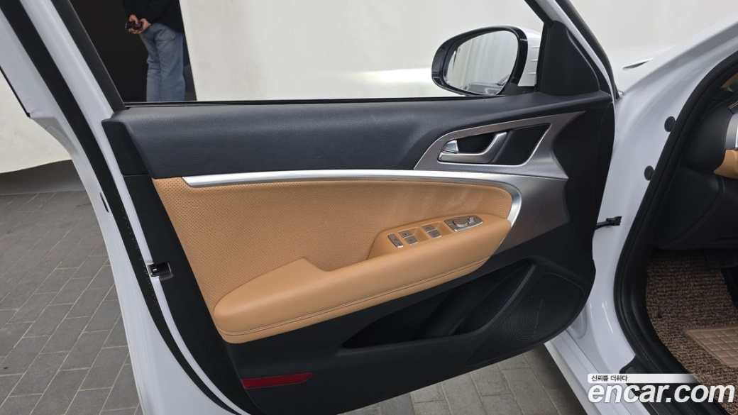 Genesis G70 Gasoline 2.0T 4WD, 2023