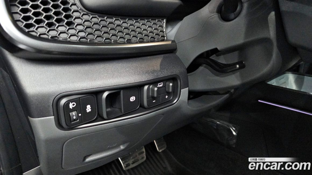 Kia Tasman 2.5T Gasoline 4WD, 2026