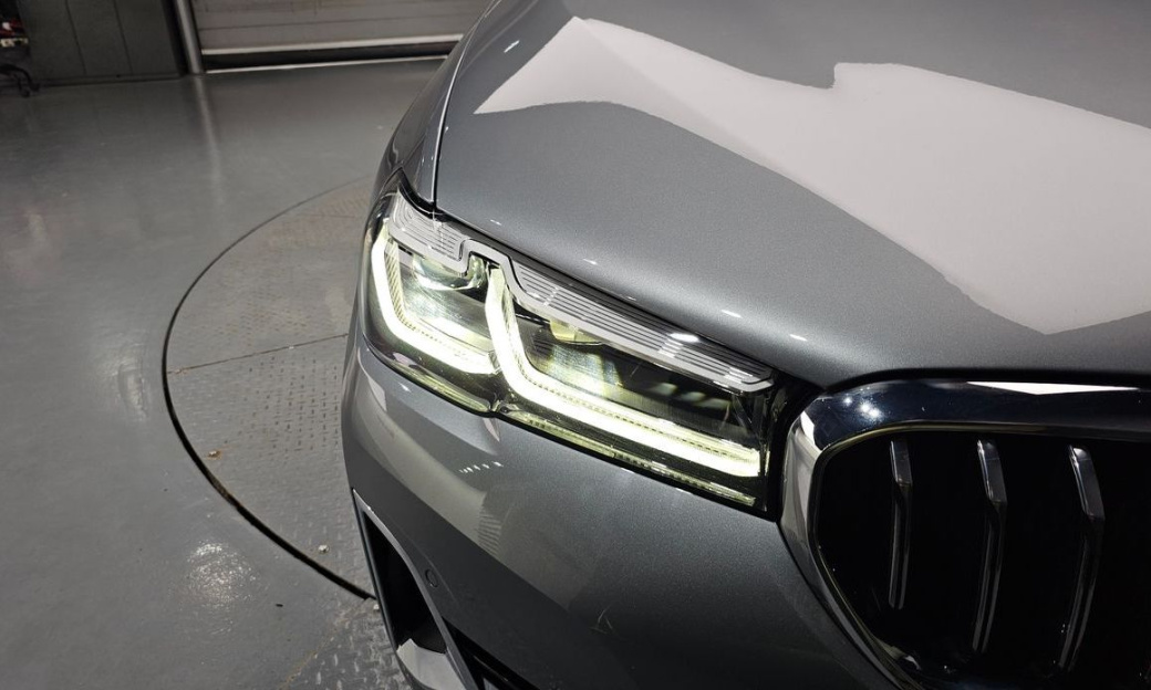 BMW 5-Series 530i xDrive Luxury, 2023