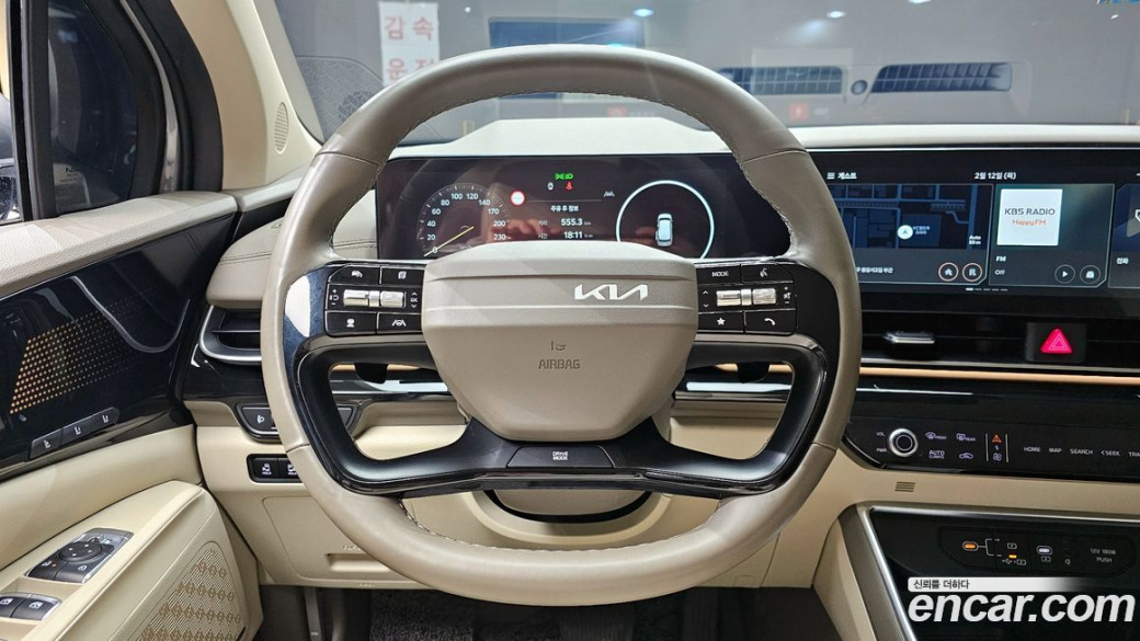 Kia Carnival 9-Seater Gravity, 2025