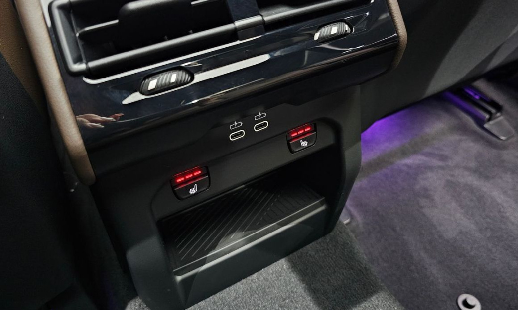 BMW 5-Series 520i M Sport, 2025