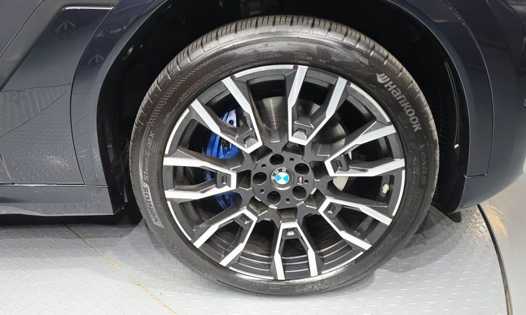 BMW X6 xDrive40i M Sport, 2025