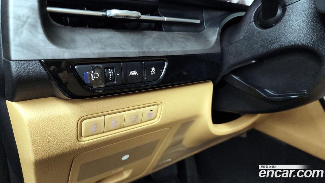Kia Carnival 9-Seater Signature, 2023