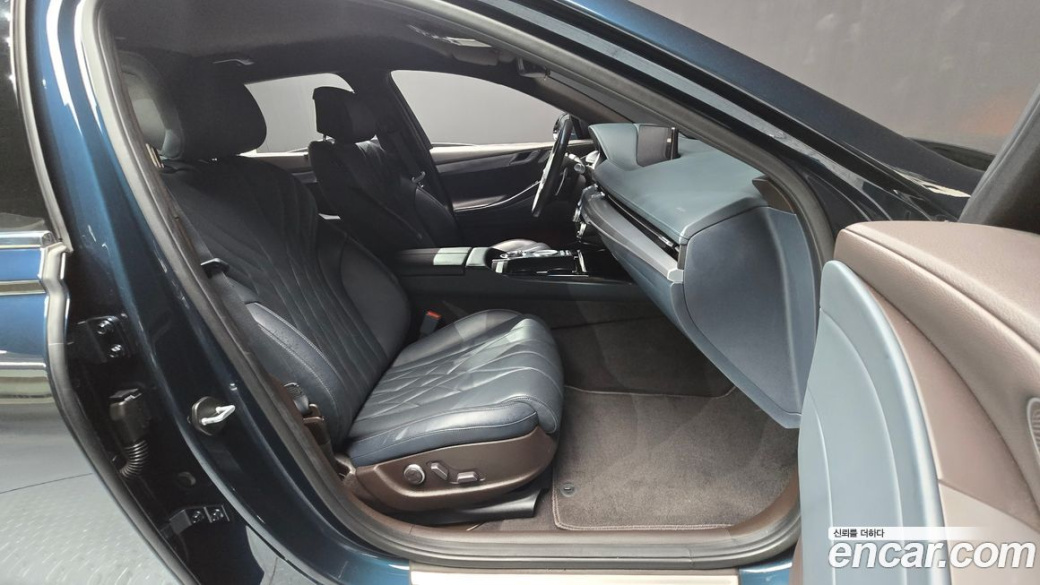 Genesis G80 Gasoline 2.5 Turbo AWD, 2022