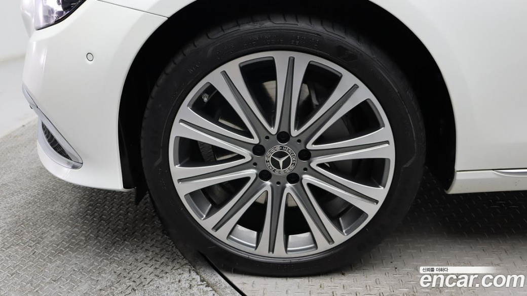 Mercedes-Benz E-Class E350 4MATIC Exclusive, 2023