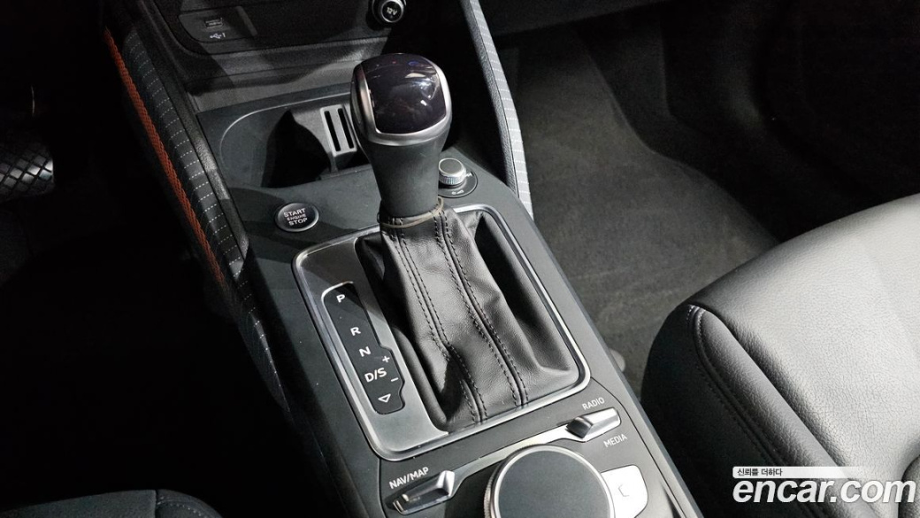 Audi Q2 35 TDI Premium, 2023