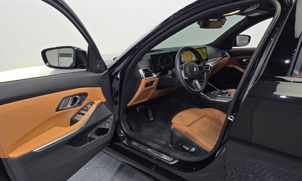BMW 3-Series 320i M Sport, 2024