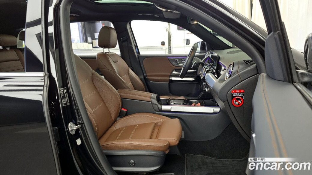 Mercedes-Benz GLB-Class AMG GLB35 4MATIC, 2021