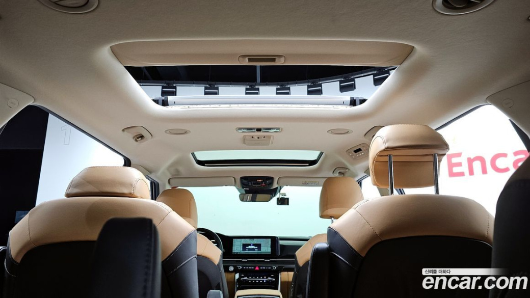 Kia Carnival 9-Seater Signature, 2022