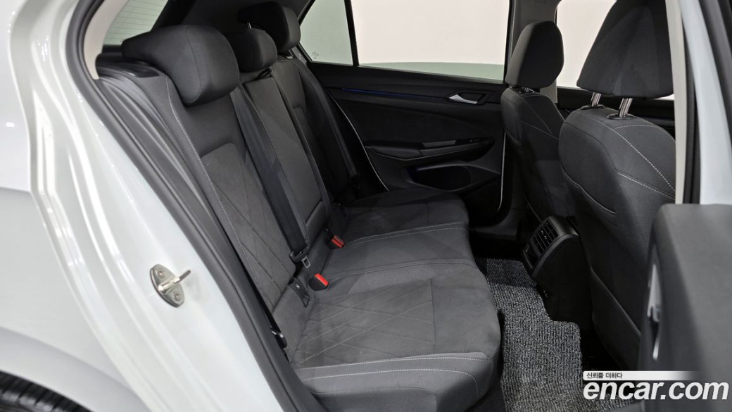 Volkswagen Golf 2.0 TDI Prestige, 2024