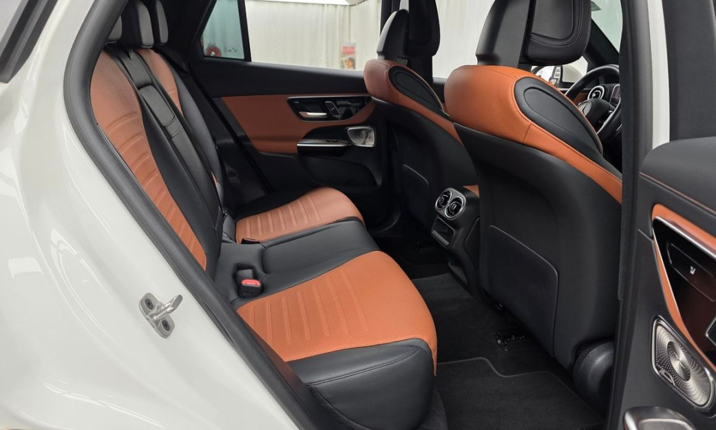 Mercedes-Benz GLC-Class GLC300 4MATIC AMG Line, 2024