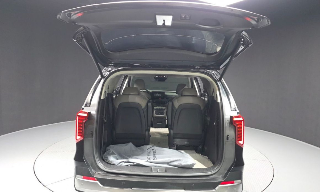 Kia Carnival 9-Seater Noblesse, 2025