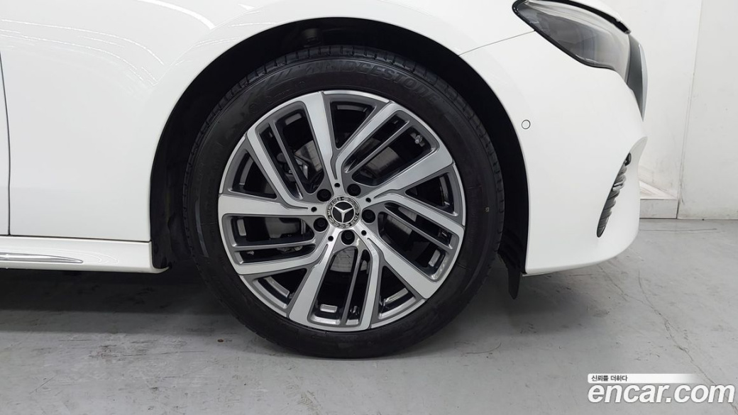 Mercedes-Benz E-Class E220d 4MATIC Exclusive, 2024
