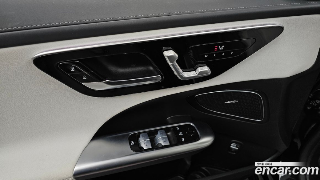Mercedes-Benz C-Class C300 4MATIC AMG Line, 2023